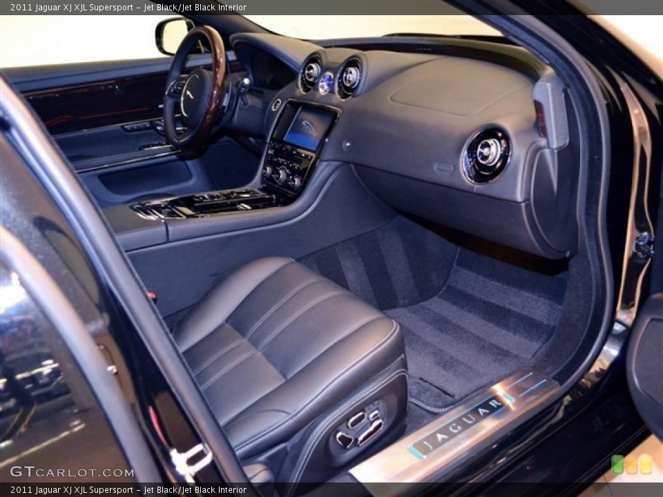 Jet Black/Jet Black Interior Photo for the 2011 Jaguar XJ XJL Supersport #47703392