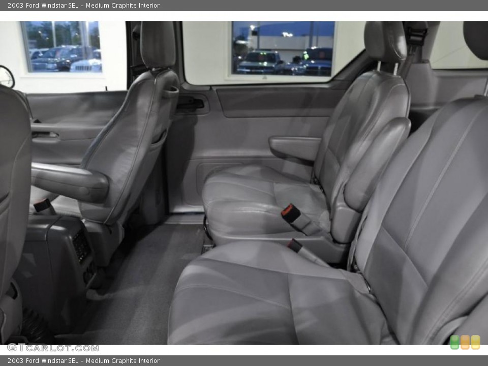 Medium Graphite Interior Photo for the 2003 Ford Windstar SEL #47708981