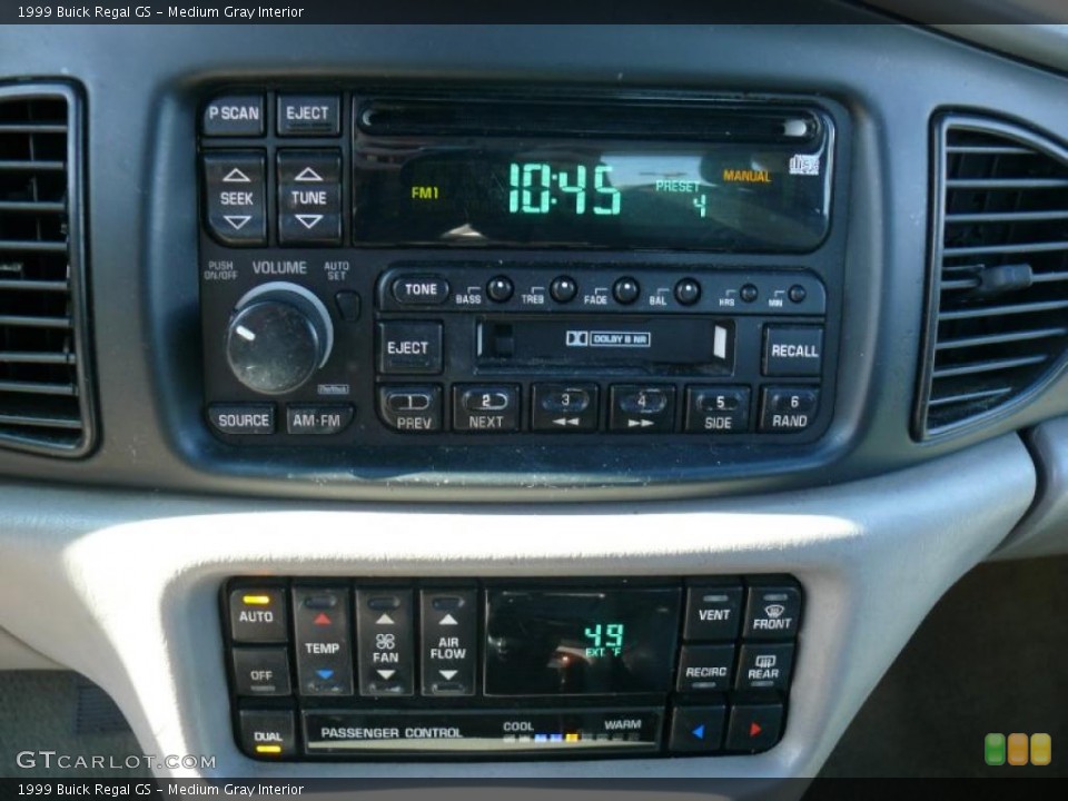 Medium Gray Interior Controls for the 1999 Buick Regal GS #47710416