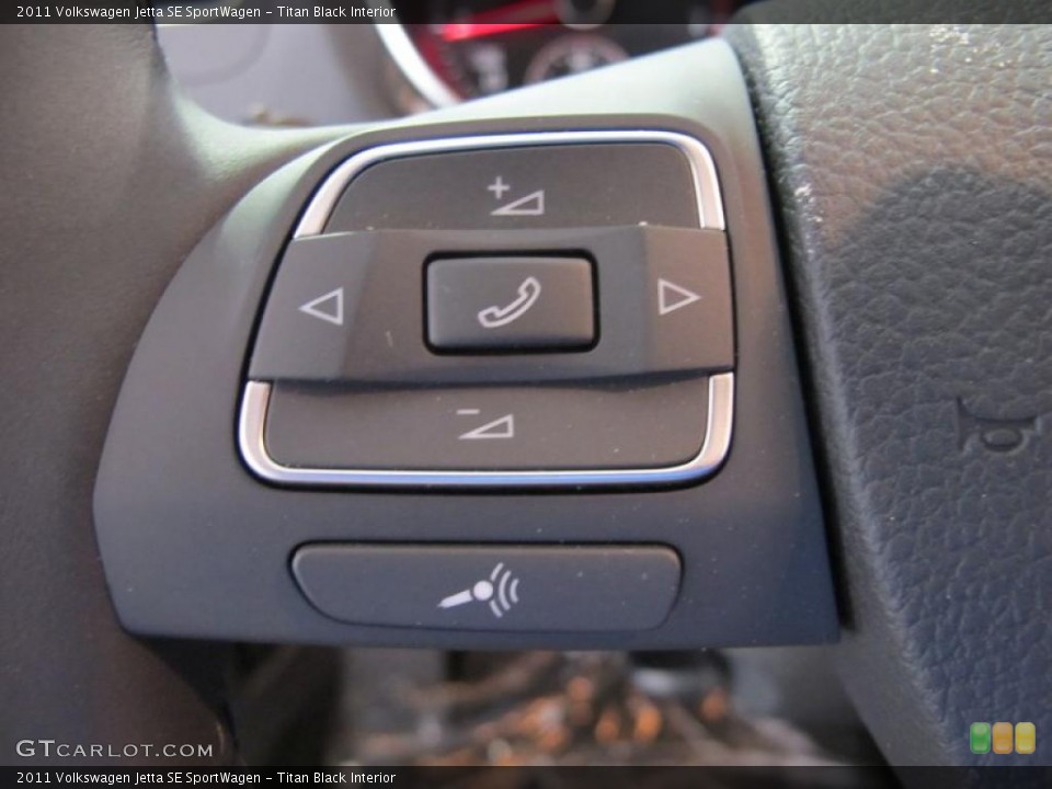 Titan Black Interior Controls for the 2011 Volkswagen Jetta SE SportWagen #47711466