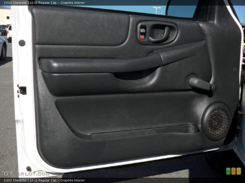 Graphite Interior Door Panel for the 2003 Chevrolet S10 LS Regular Cab #47711469