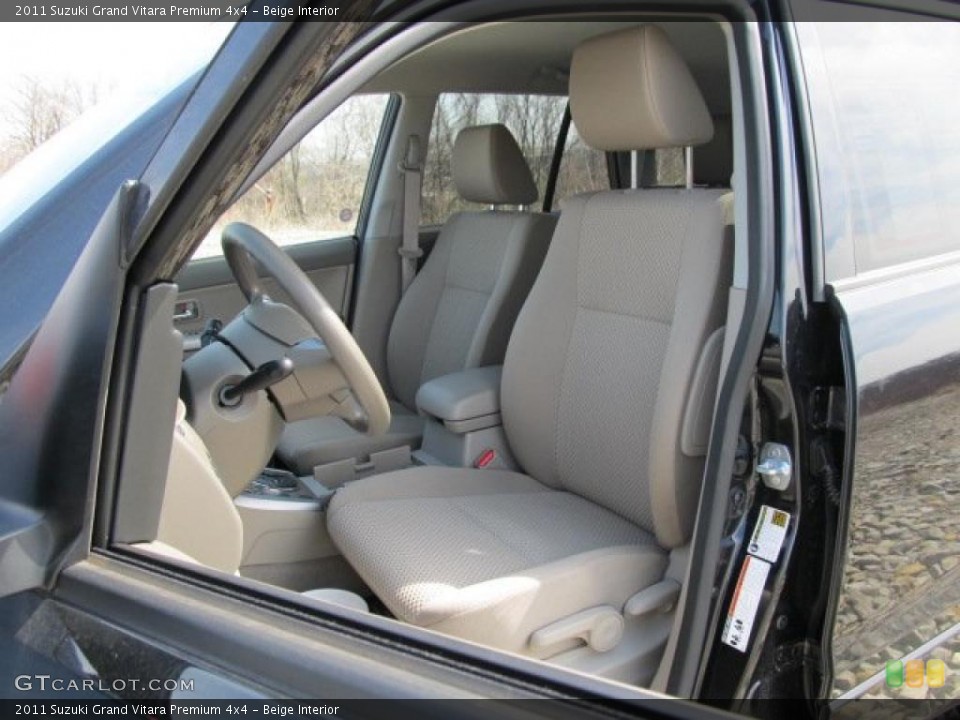 Beige Interior Photo for the 2011 Suzuki Grand Vitara Premium 4x4 #47712096