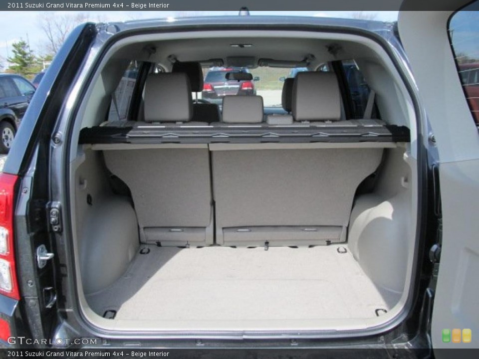 Beige Interior Trunk for the 2011 Suzuki Grand Vitara Premium 4x4 #47712153