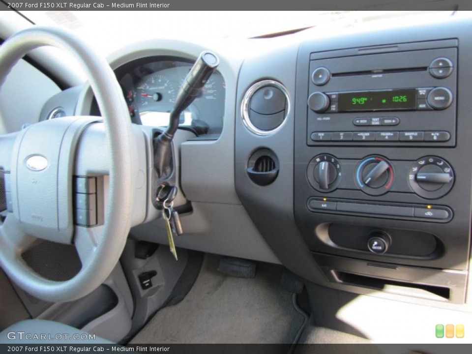 Medium Flint Interior Controls for the 2007 Ford F150 XLT Regular Cab #47728263