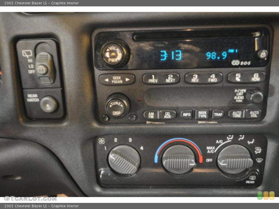Graphite Interior Controls for the 2003 Chevrolet Blazer LS #47729466