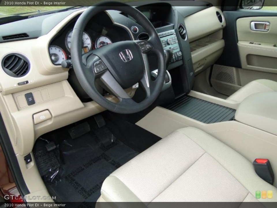 Beige Interior Photo for the 2010 Honda Pilot EX #47730480