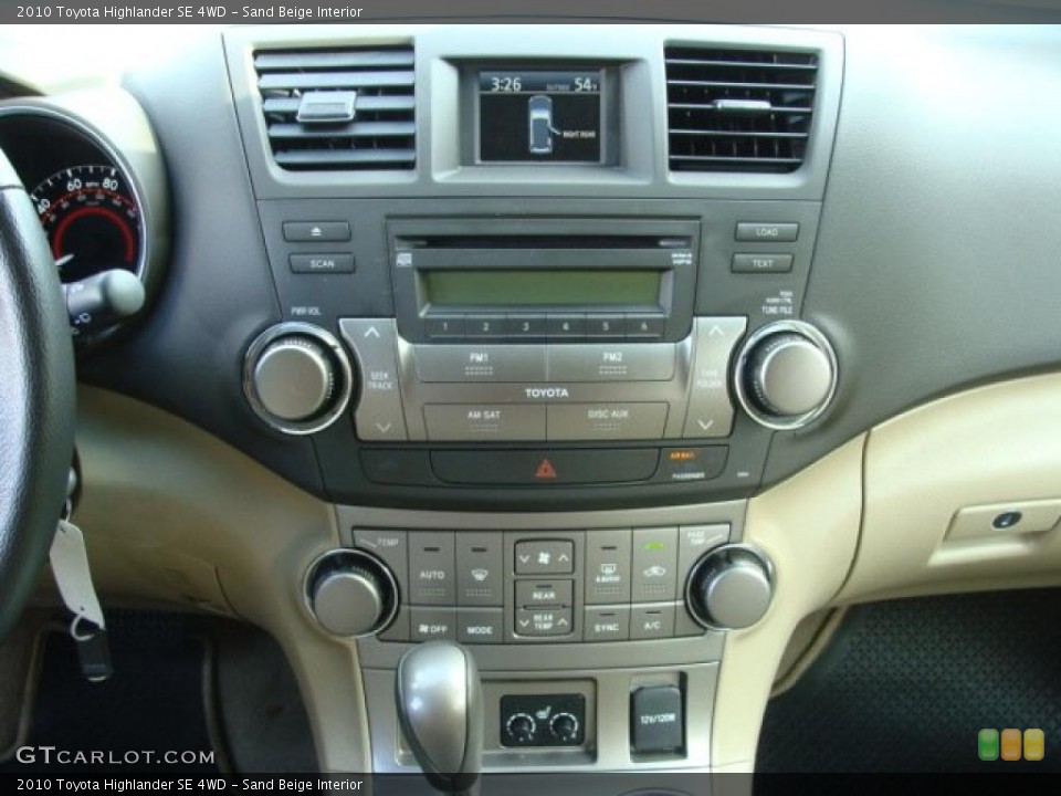 Sand Beige Interior Controls for the 2010 Toyota Highlander SE 4WD #47730543