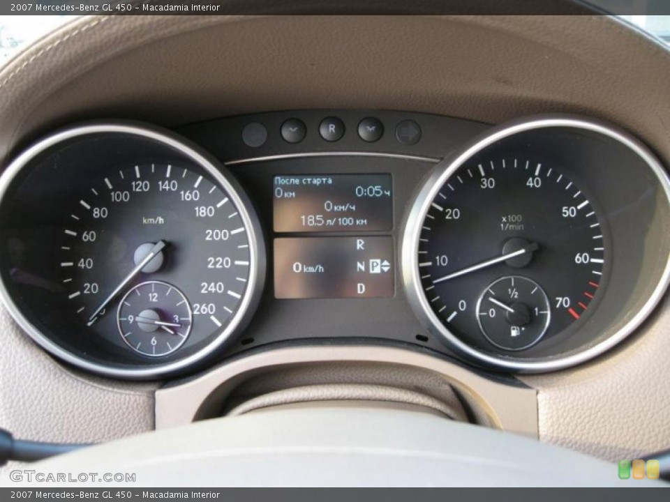 Macadamia Interior Gauges for the 2007 Mercedes-Benz GL 450 #47733940