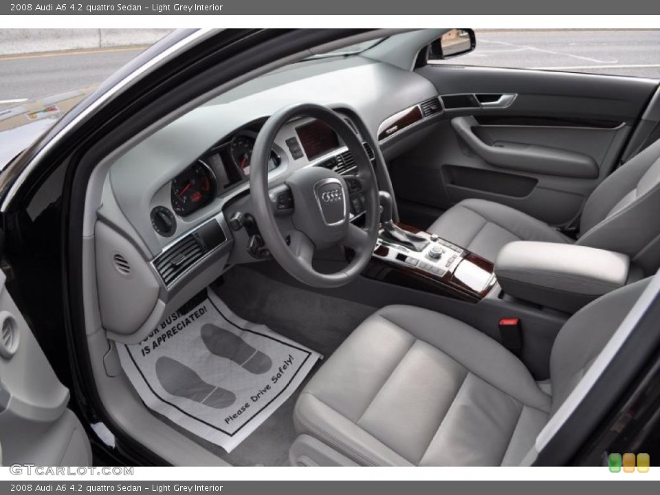 Light Grey Interior Photo for the 2008 Audi A6 4.2 quattro Sedan #47734396