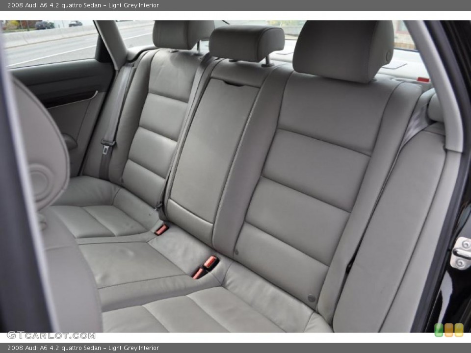 Light Grey Interior Photo for the 2008 Audi A6 4.2 quattro Sedan #47734432