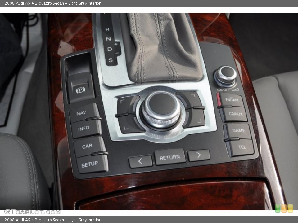 Light Grey Interior Controls for the 2008 Audi A6 4.2 quattro Sedan #47734621