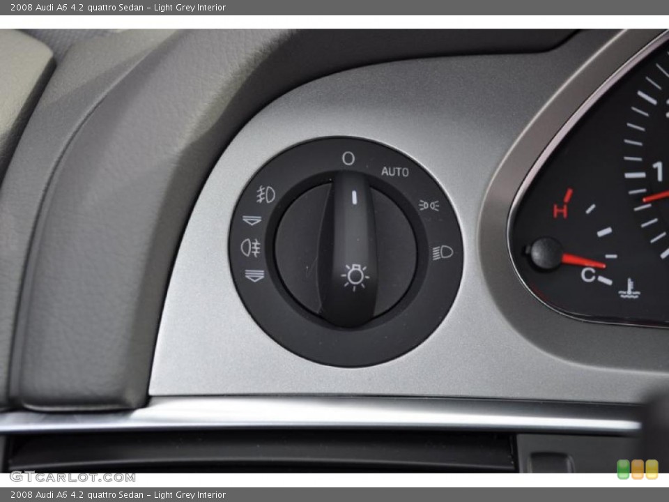 Light Grey Interior Controls for the 2008 Audi A6 4.2 quattro Sedan #47734645