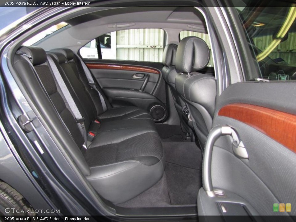 Ebony Interior Photo for the 2005 Acura RL 3.5 AWD Sedan #47736055