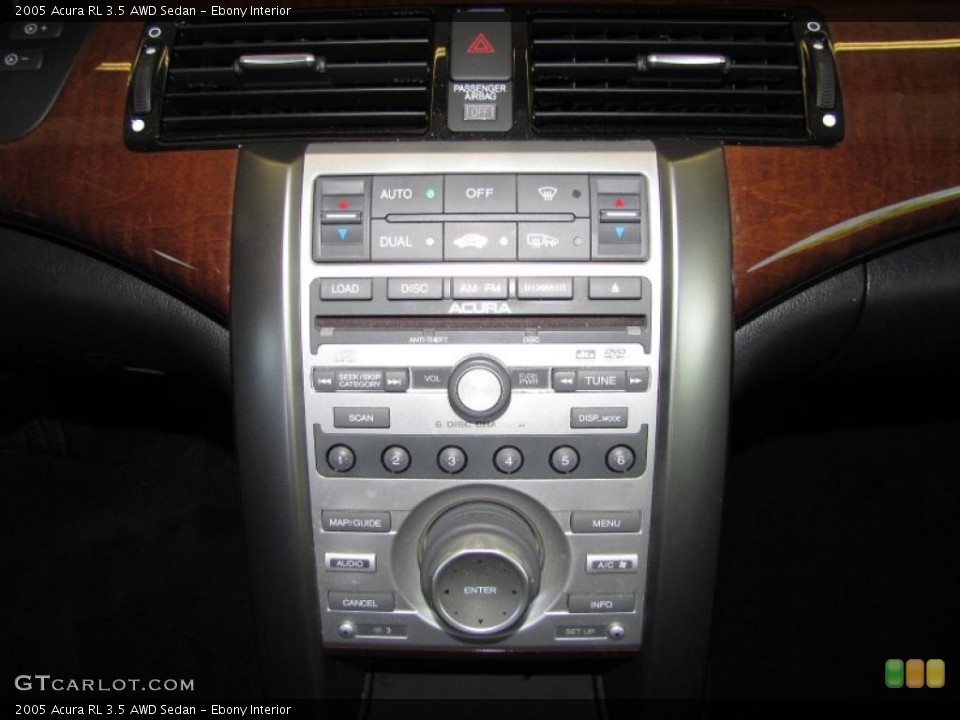 Ebony Interior Controls for the 2005 Acura RL 3.5 AWD Sedan #47736193