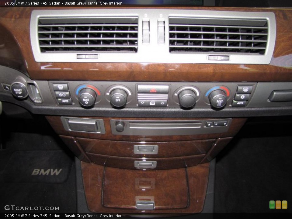 Basalt Grey/Flannel Grey Interior Controls for the 2005 BMW 7 Series 745i Sedan #47736694