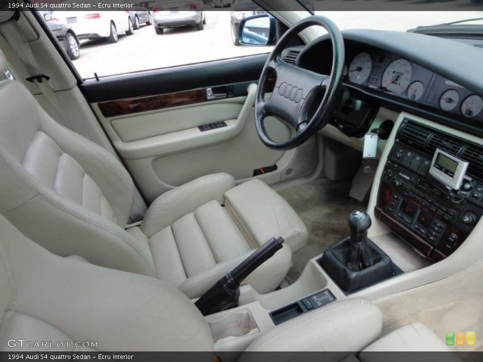 Ecru Interior Photo for the 1994 Audi S4 quattro Sedan #47739274