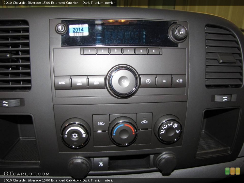 Dark Titanium Interior Controls for the 2010 Chevrolet Silverado 1500 Extended Cab 4x4 #47740132