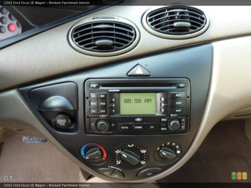 Medium Parchment Interior Controls for the 2003 Ford Focus SE Wagon #47741095