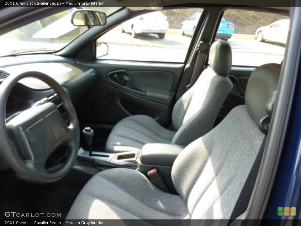 Medium Gray Interior Photo for the 2001 Chevrolet Cavalier Sedan #47741221