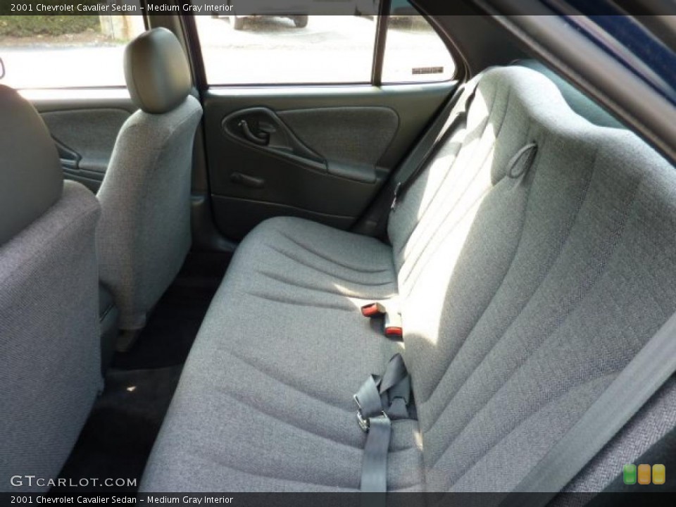 Medium Gray Interior Photo for the 2001 Chevrolet Cavalier Sedan #47741248
