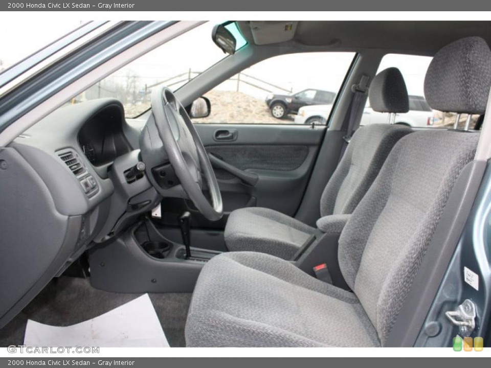 Gray Interior Photo for the 2000 Honda Civic LX Sedan #47741656