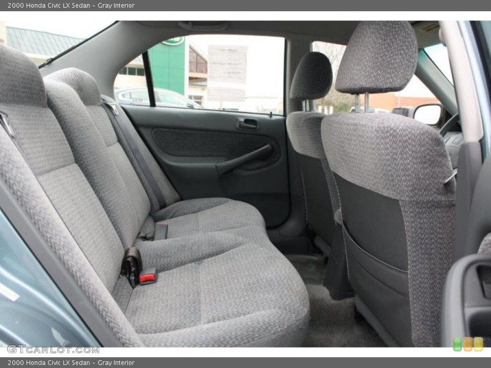 Gray Interior Photo for the 2000 Honda Civic LX Sedan #47741776