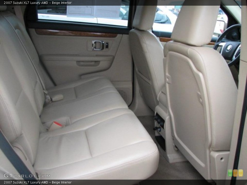 Beige Interior Photo for the 2007 Suzuki XL7 Luxury AWD #47742301