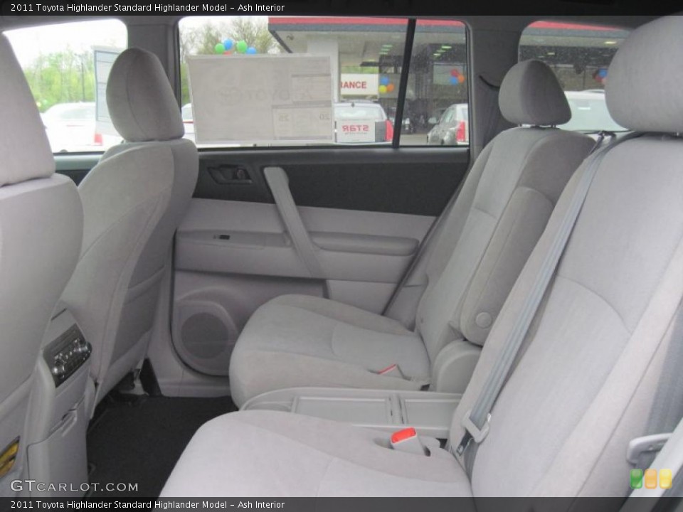Ash Interior Photo for the 2011 Toyota Highlander  #47746448