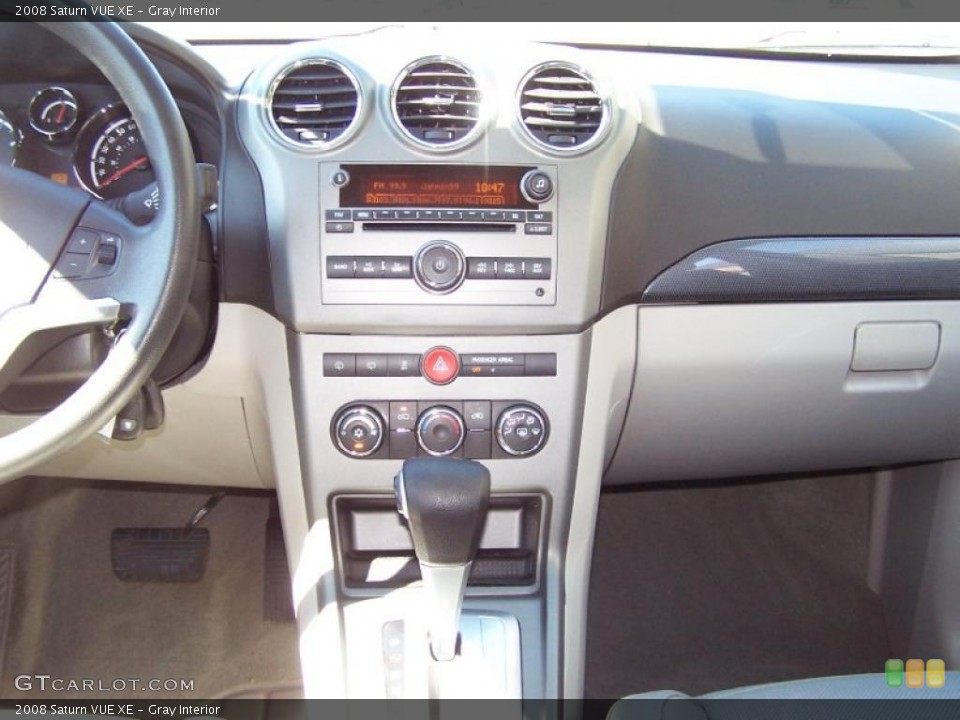 Gray Interior Controls for the 2008 Saturn VUE XE #47750900