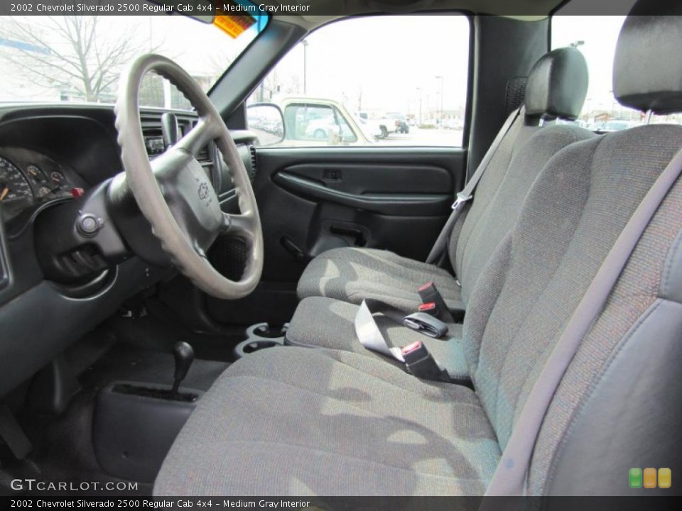 Medium Gray Interior Photo for the 2002 Chevrolet Silverado 2500 Regular Cab 4x4 #47752424