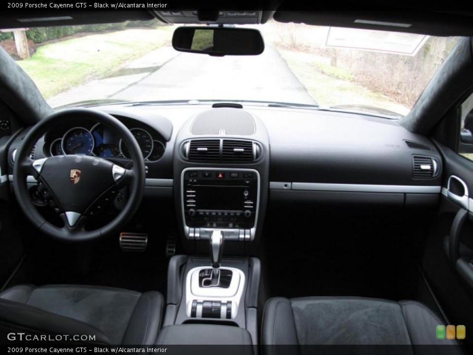 Black w/Alcantara Interior Dashboard for the 2009 Porsche Cayenne GTS #47754083