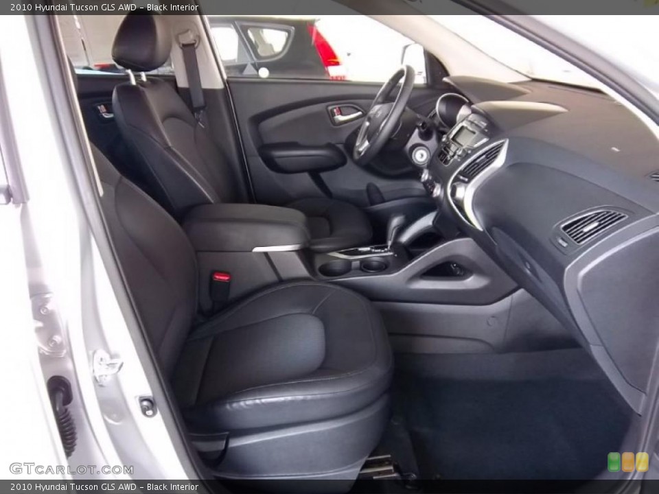 Black Interior Photo for the 2010 Hyundai Tucson GLS AWD #47756955