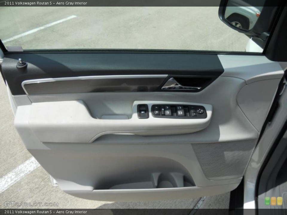 Aero Gray Interior Door Panel for the 2011 Volkswagen Routan S #47761867