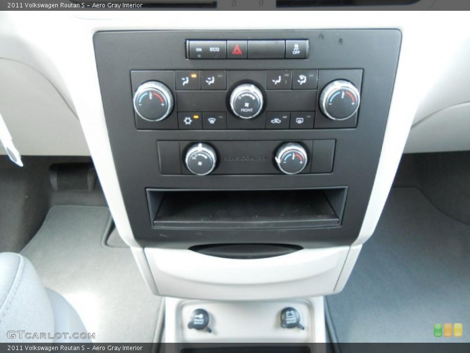 Aero Gray Interior Controls for the 2011 Volkswagen Routan S #47761990