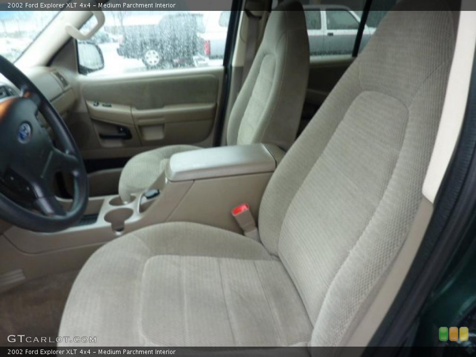 Medium Parchment Interior Photo for the 2002 Ford Explorer XLT 4x4 #47769267