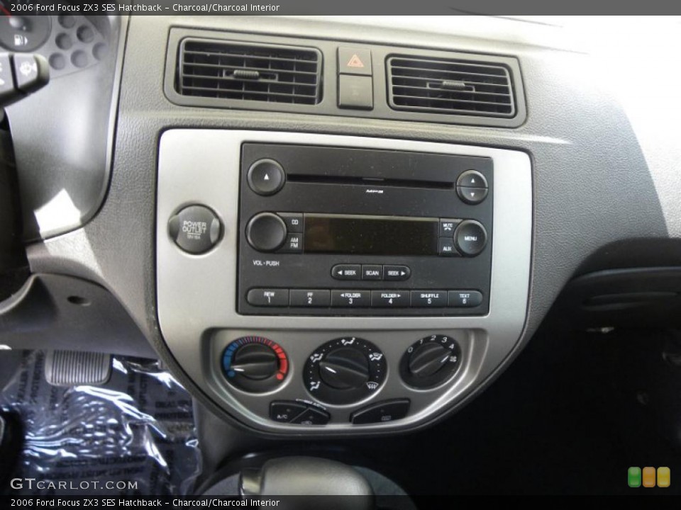 Charcoal/Charcoal Interior Controls for the 2006 Ford Focus ZX3 SES Hatchback #47778774