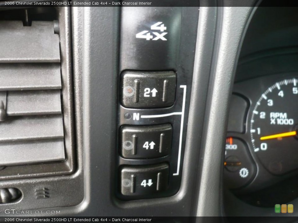 Dark Charcoal Interior Controls for the 2006 Chevrolet Silverado 2500HD LT Extended Cab 4x4 #47782383