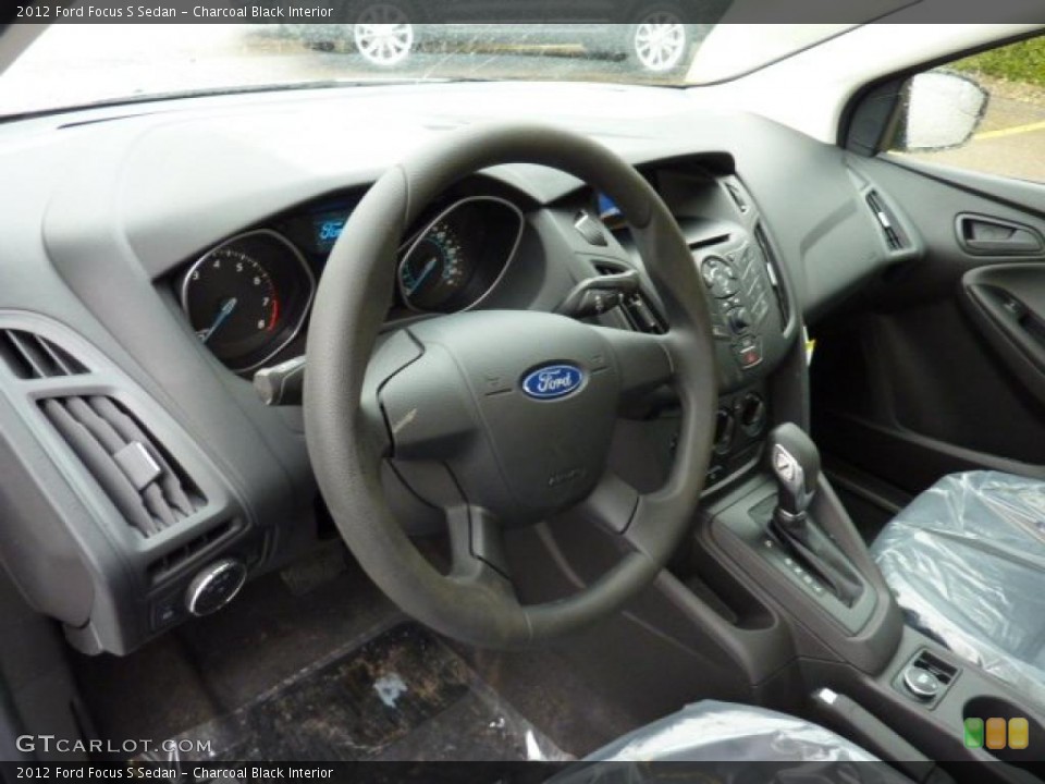 Charcoal Black Interior Photo for the 2012 Ford Focus S Sedan #47784543