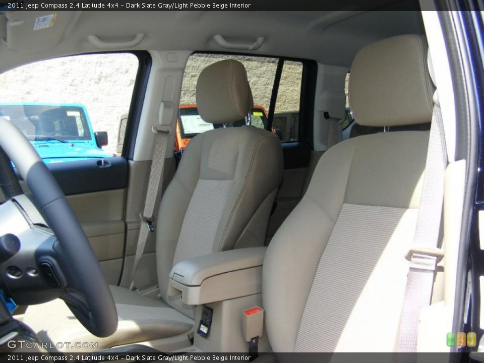 Dark Slate Gray/Light Pebble Beige Interior Photo for the 2011 Jeep Compass 2.4 Latitude 4x4 #47788359