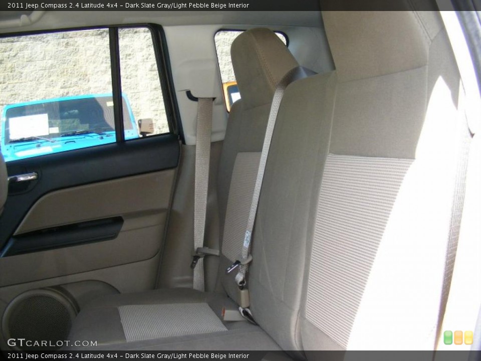 Dark Slate Gray/Light Pebble Beige Interior Photo for the 2011 Jeep Compass 2.4 Latitude 4x4 #47788374