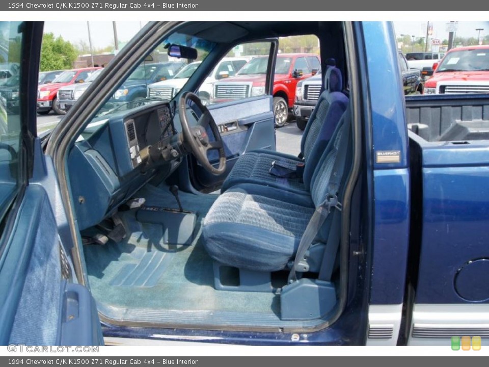 Blue Interior Photo for the 1994 Chevrolet C/K K1500 Z71 Regular Cab 4x4 #47794150