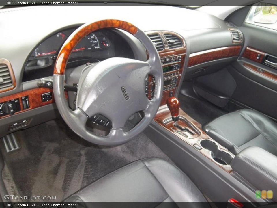 Deep Charcoal Interior Photo for the 2002 Lincoln LS V6 #47795278