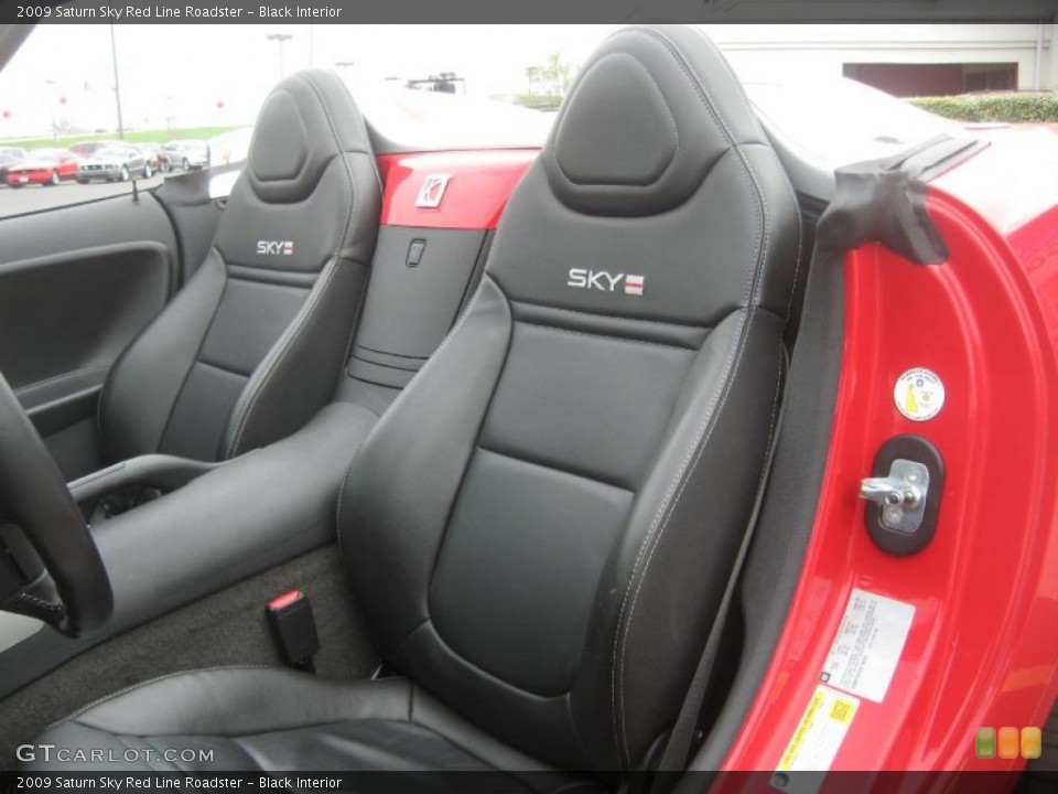 Black Interior Photo for the 2009 Saturn Sky Red Line Roadster #47809748