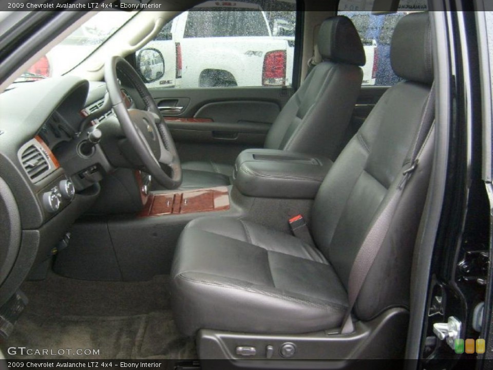 Ebony Interior Photo for the 2009 Chevrolet Avalanche LTZ 4x4 #47811992