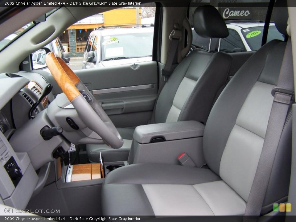 Dark Slate Gray/Light Slate Gray Interior Photo for the 2009 Chrysler Aspen Limited 4x4 #47813267