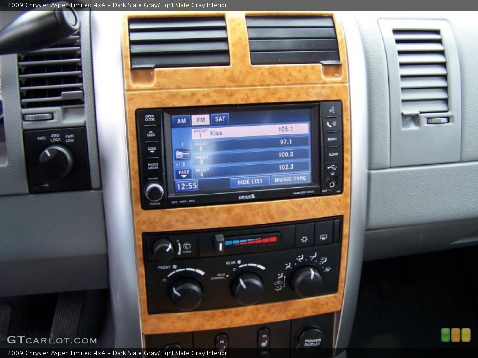 Dark Slate Gray/Light Slate Gray Interior Controls for the 2009 Chrysler Aspen Limited 4x4 #47813282