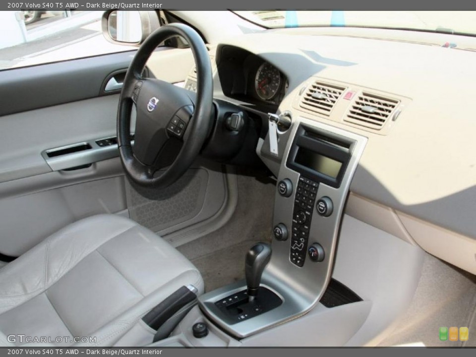 Dark Beige/Quartz Interior Photo for the 2007 Volvo S40 T5 AWD #47814707