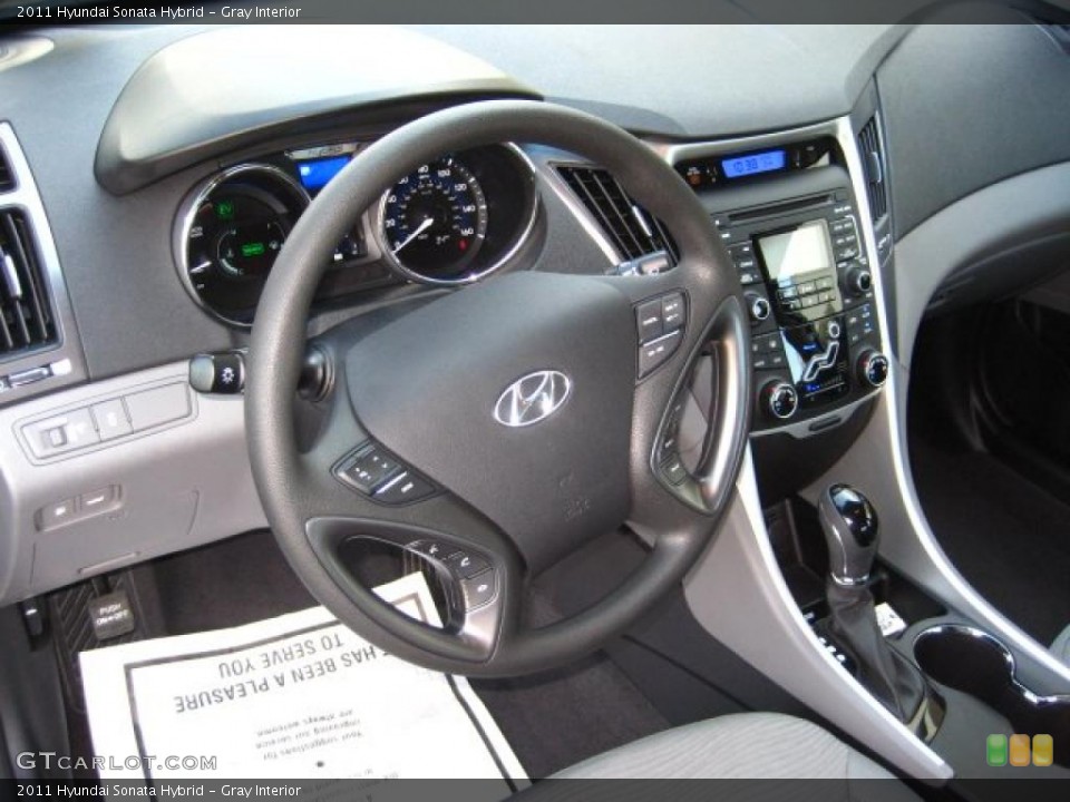 Gray Interior Photo for the 2011 Hyundai Sonata Hybrid #47818043