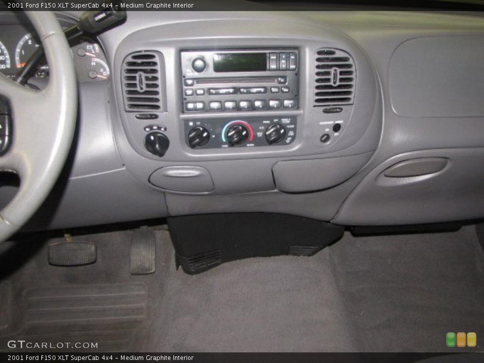 Medium Graphite Interior Controls for the 2001 Ford F150 XLT SuperCab 4x4 #47829459