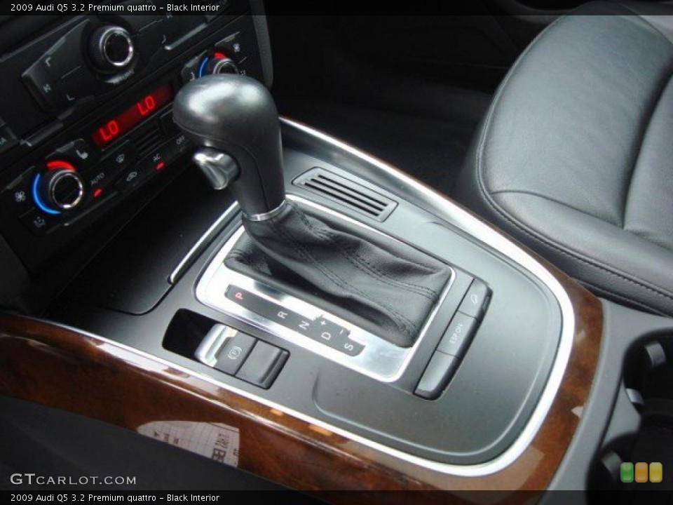 Black Interior Transmission for the 2009 Audi Q5 3.2 Premium quattro #47835395